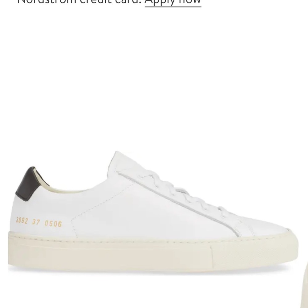 Common project sneakers